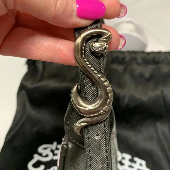 ED HARDY Purse,handbag. Comes with/dust bag, great condition. - Picture 3 of 7